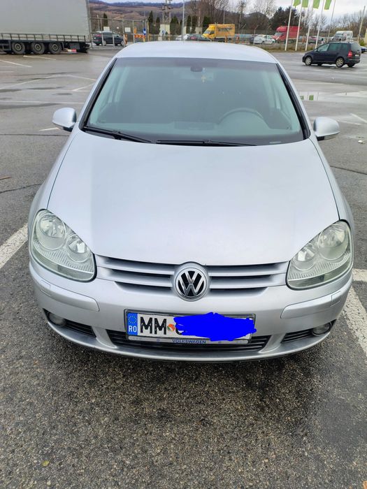 Vând Volkswagen golf