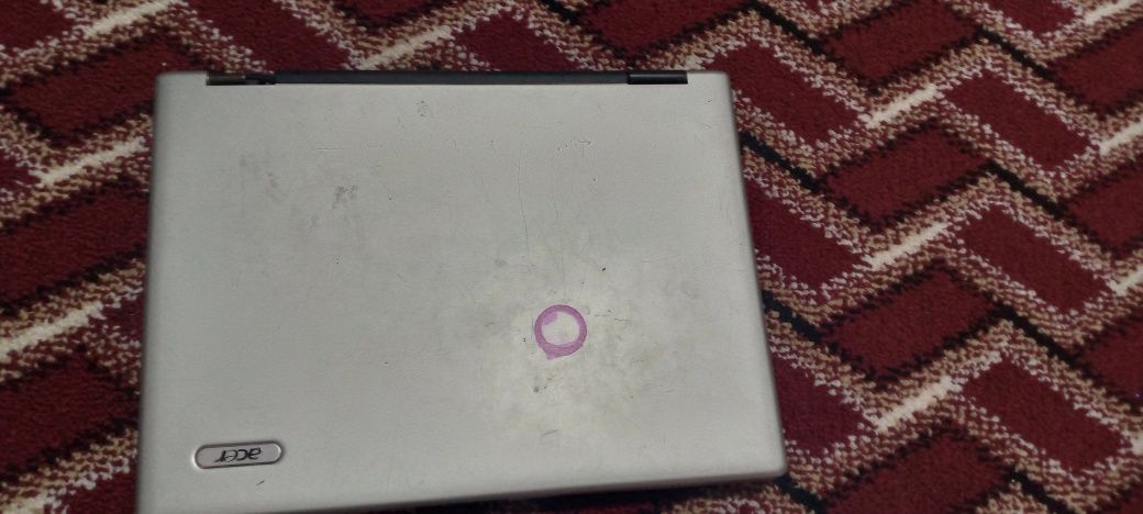 Acer nodbuk sotladi