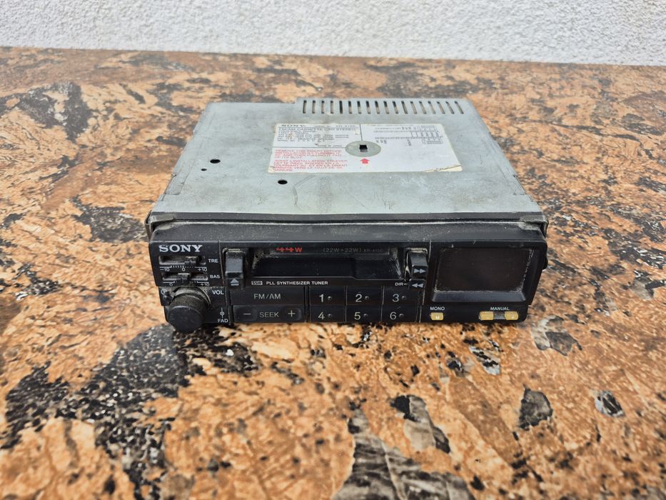 Radio Casetofon auto marca Sony model XR-4150 made in japan