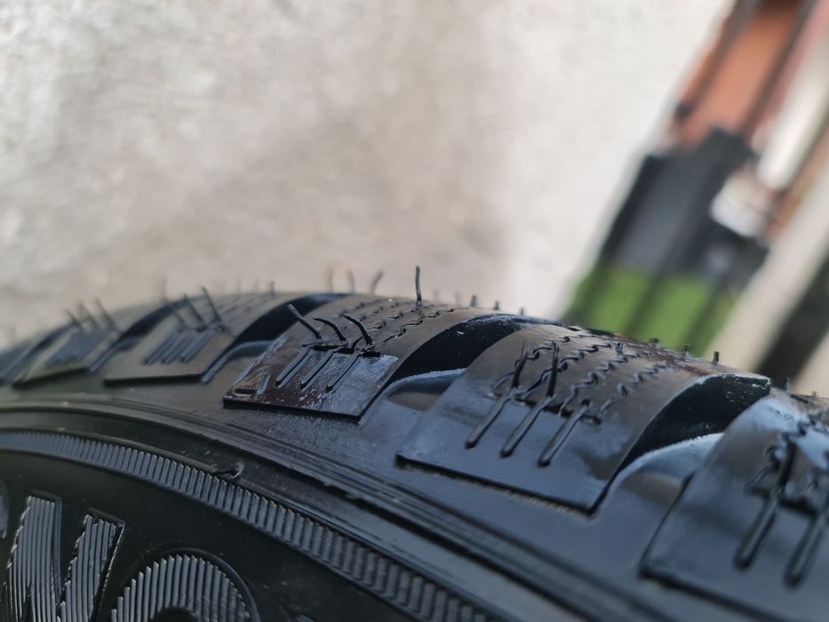 2x Roti complete echipate de iarna 185/60/14 82T M&S