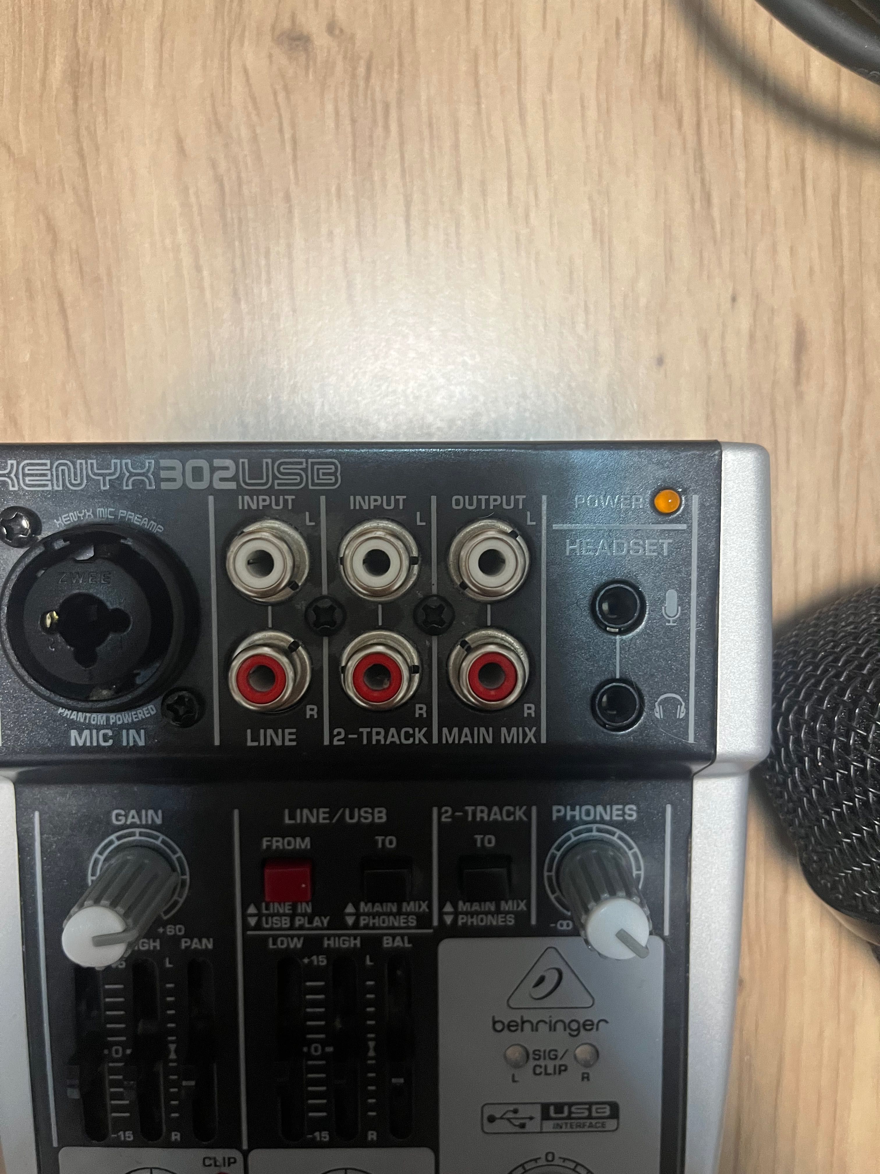 Behringer Henyx 302 USB Миксер за микрофон