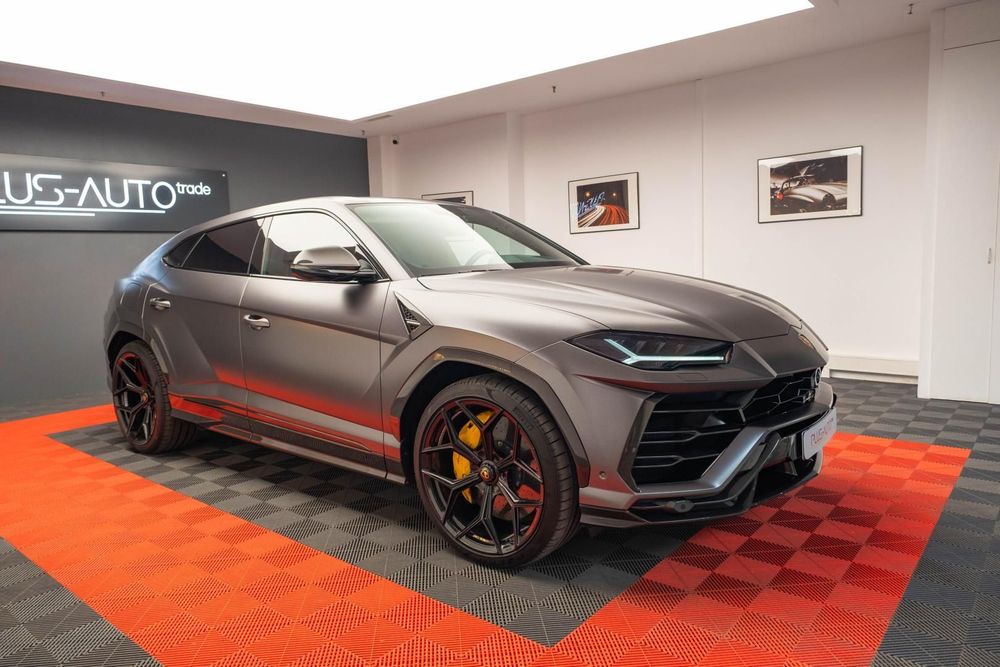 Lamborghini URUS Lamborghini Urus - Akrapovic / Novitech