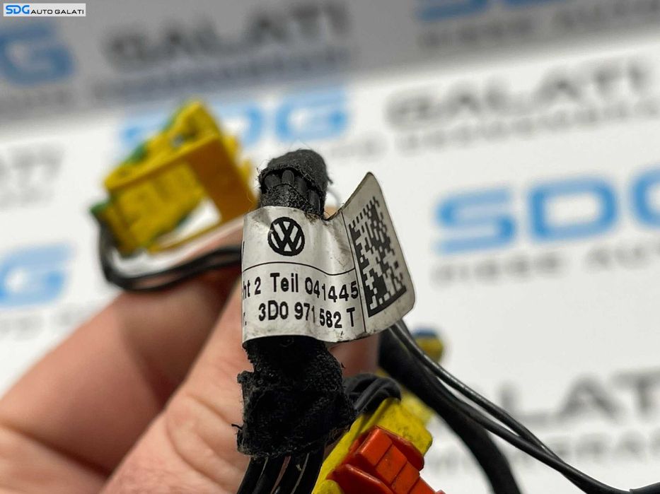 Cablaj Mufa Mufe Instalatie Electrica de la Buton Butoane Comenzi de pe Volan Volkswagen Touareg 2003 - 2010 Cod 3D0971582T [B4002]