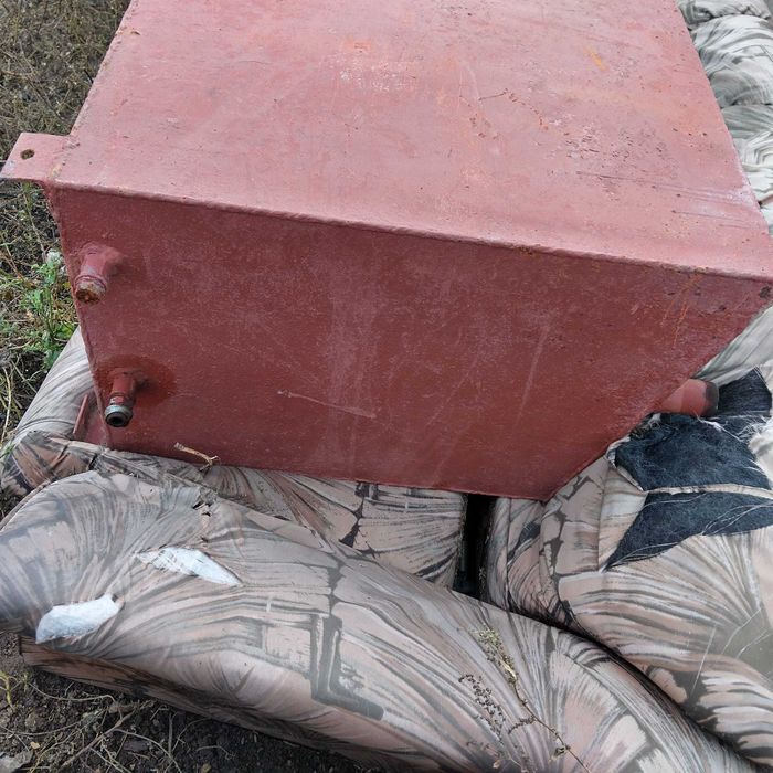 0.5 кубика, 200см Х 60см Х 40см, резервоар за гориво, нафта, дизел.