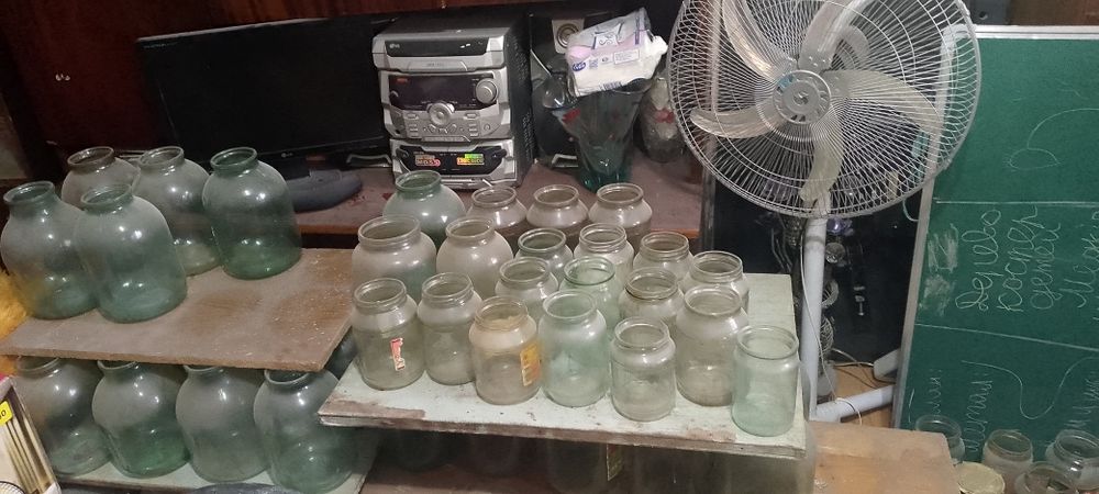 Срочно продам банки и баллоны