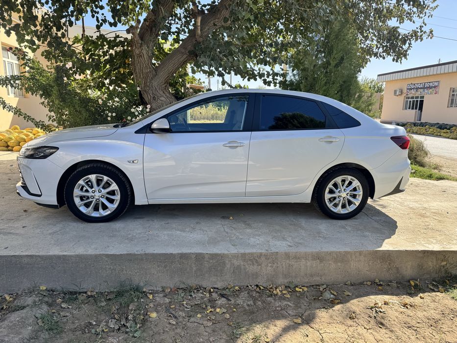 Chevrolet Монза 1.5 жемчуг