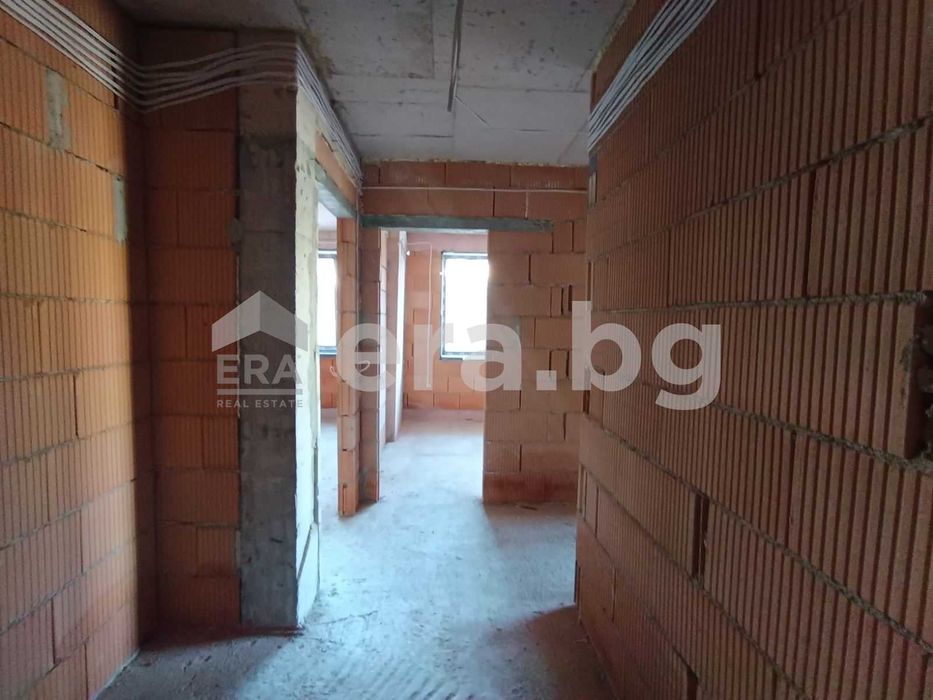 Продава се Тристаен апартамент в Варна, Владислав Варненчик - 76 кв.м за 1152 €/кв.м - Снимка #6