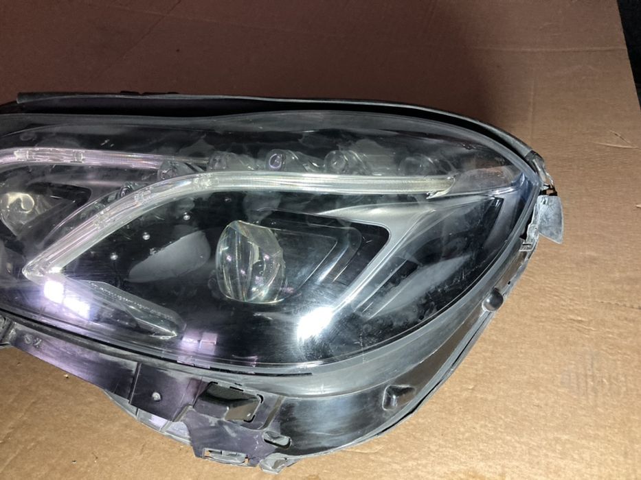 Far Mercedes E-Class W212 Facelift 2013 - 2016 Far stanga led