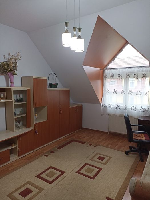 Apartament o camera de inchiriat