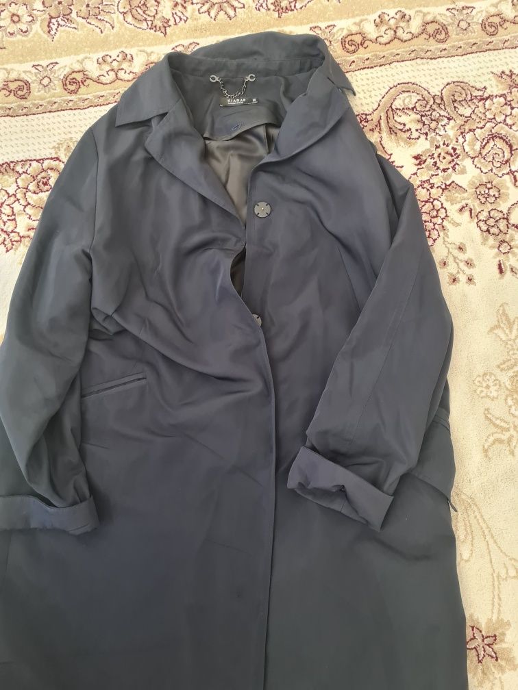 Продается Плащ размер 38