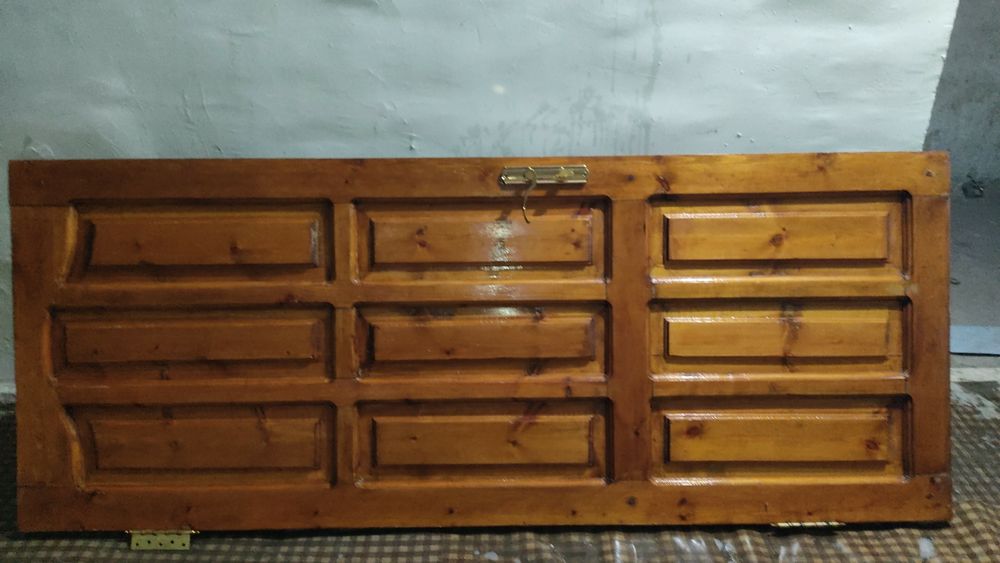 Продаю дверь бу дерево ясень