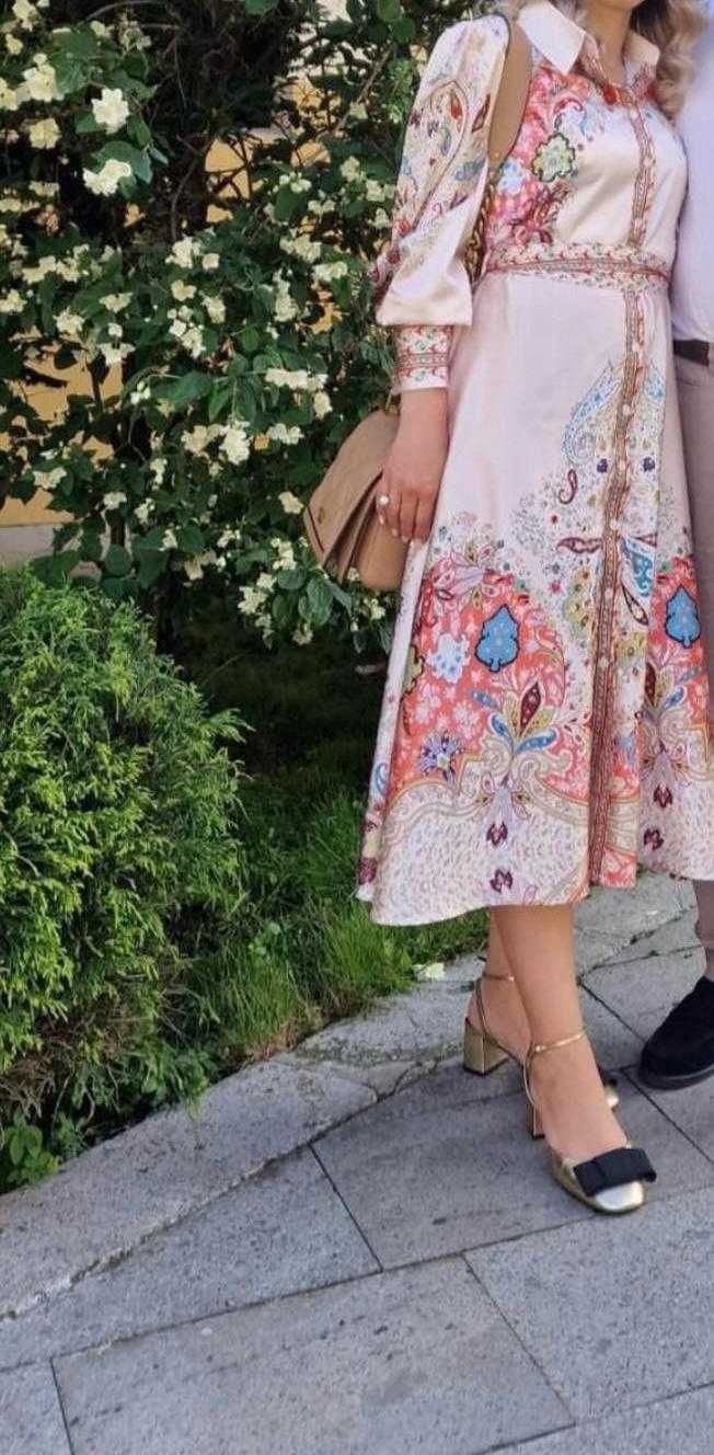 Rochita spectaculoasa,vaporoasa, multicolora noua