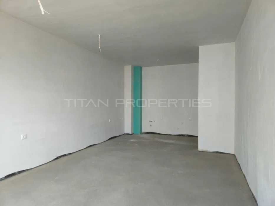 Продава се Двустаен апартамент в Пловдив, Остромила - 63 кв.м за 1207 €/кв.м - Снимка #1