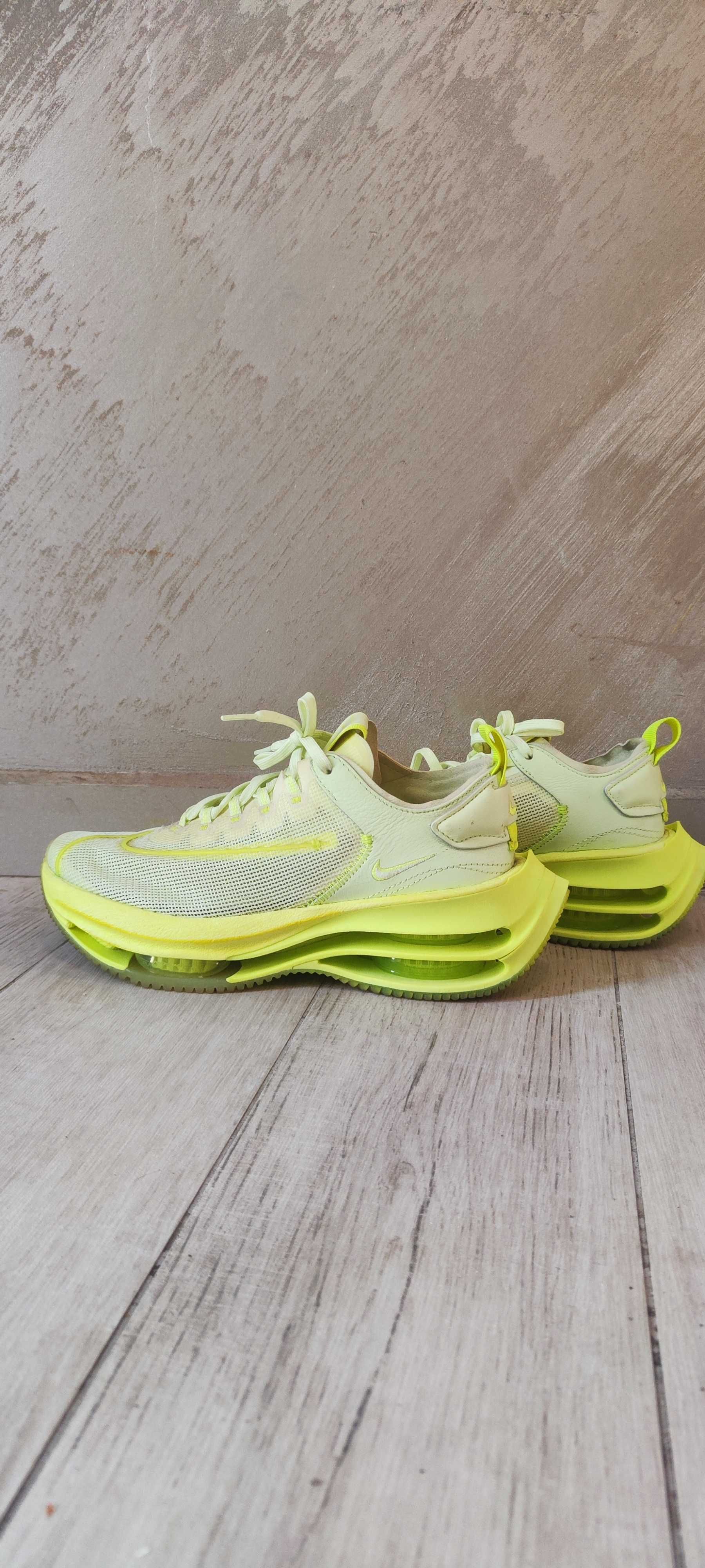 Nike zoom Double stacket