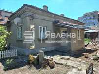 Самостоятелна кща в централната част на Добрич