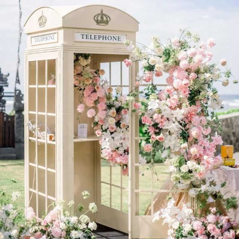 Телефонна кабина