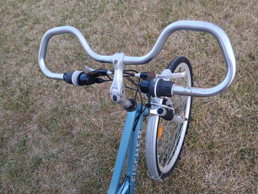 Bicicleta Fischer cu suspensii, roti de 28