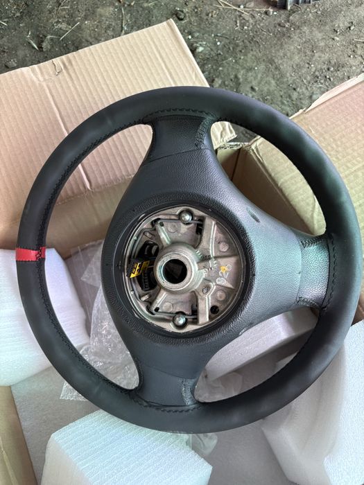 Волан Бмв е90 бмв Е90