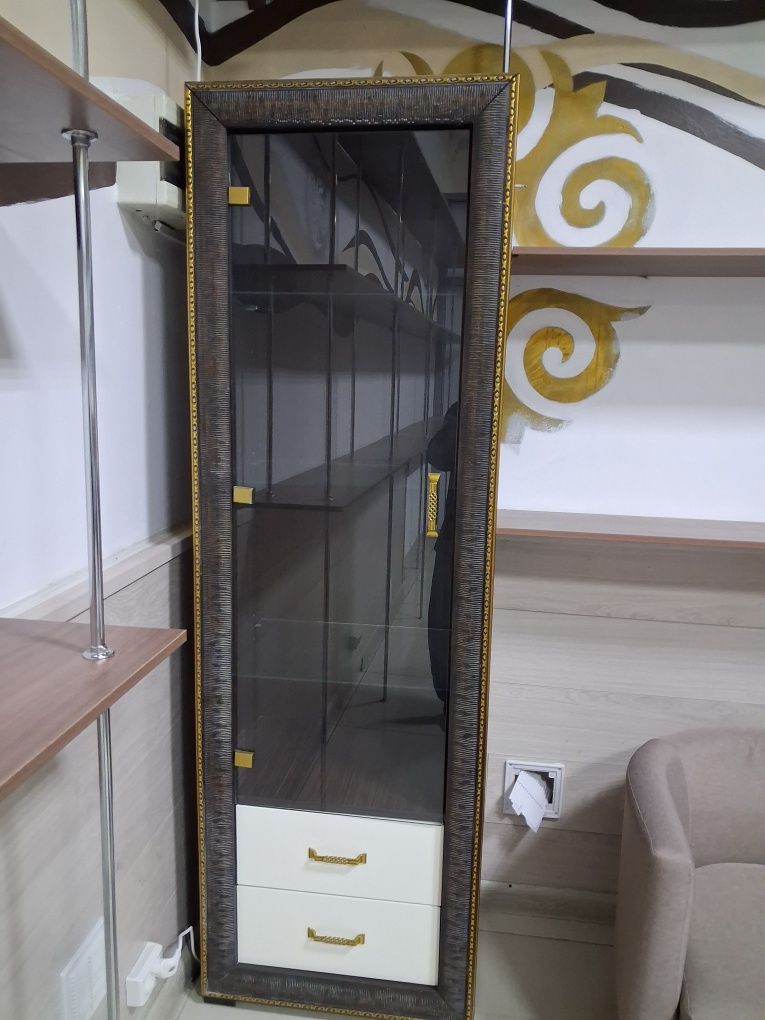 Ветрина продаеться