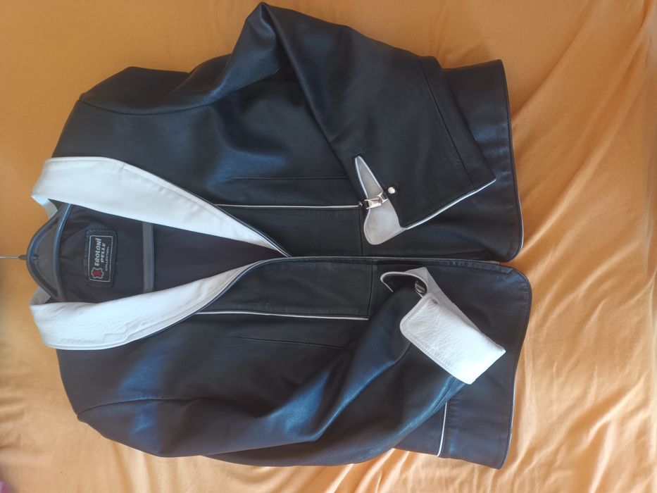 Geaca din piele dama