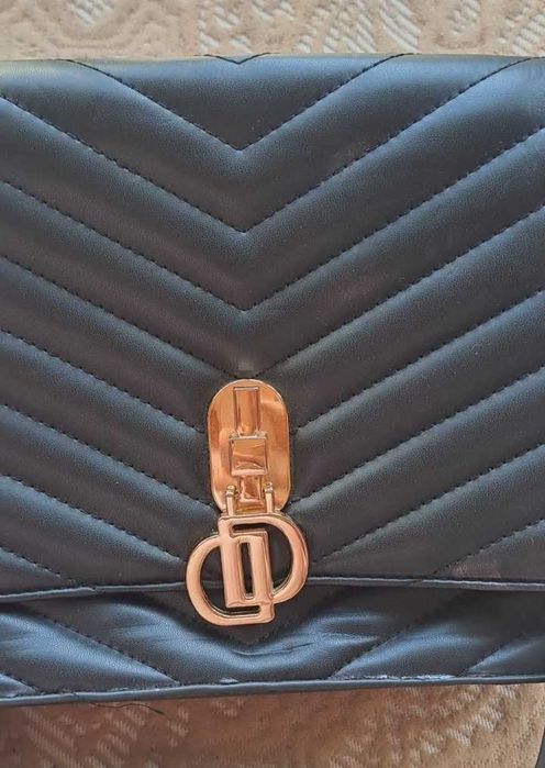 Черна дамска чанта