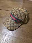 Оригинална шапка Gucci