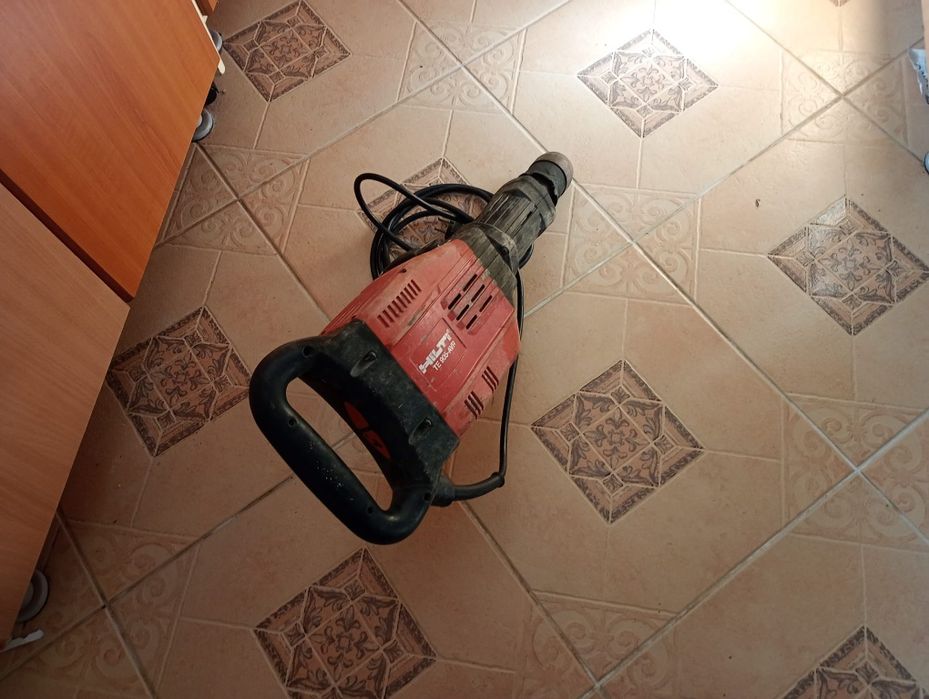 Picamer, demolator Hilti TE 905 AVR