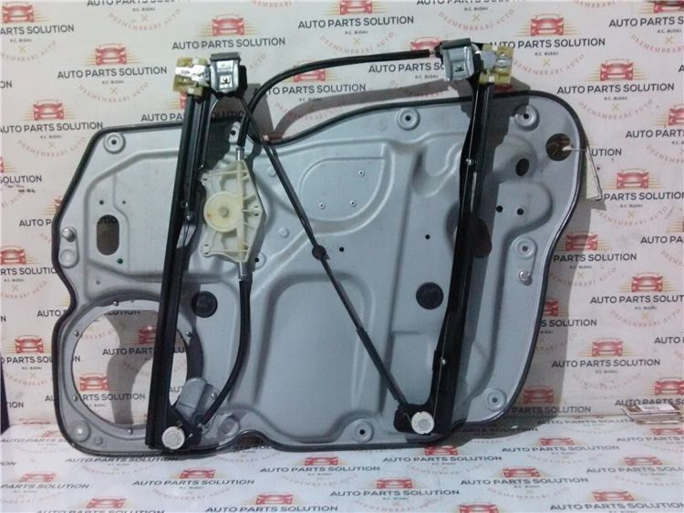 macara geam usa stanga fata vw caddy