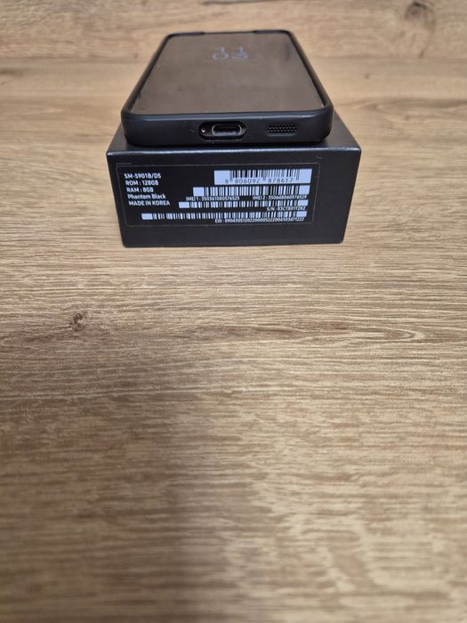 Samsung S22-5G dual sim 128 memory Gb 8Gb Ram