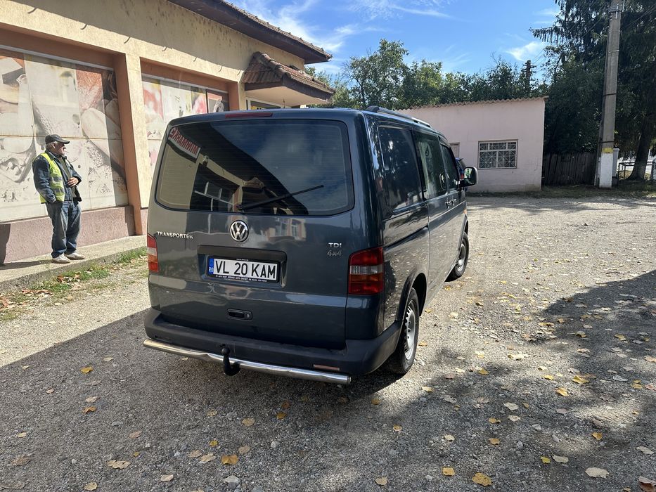VW Transporter 7 locuri 1.9 TDi