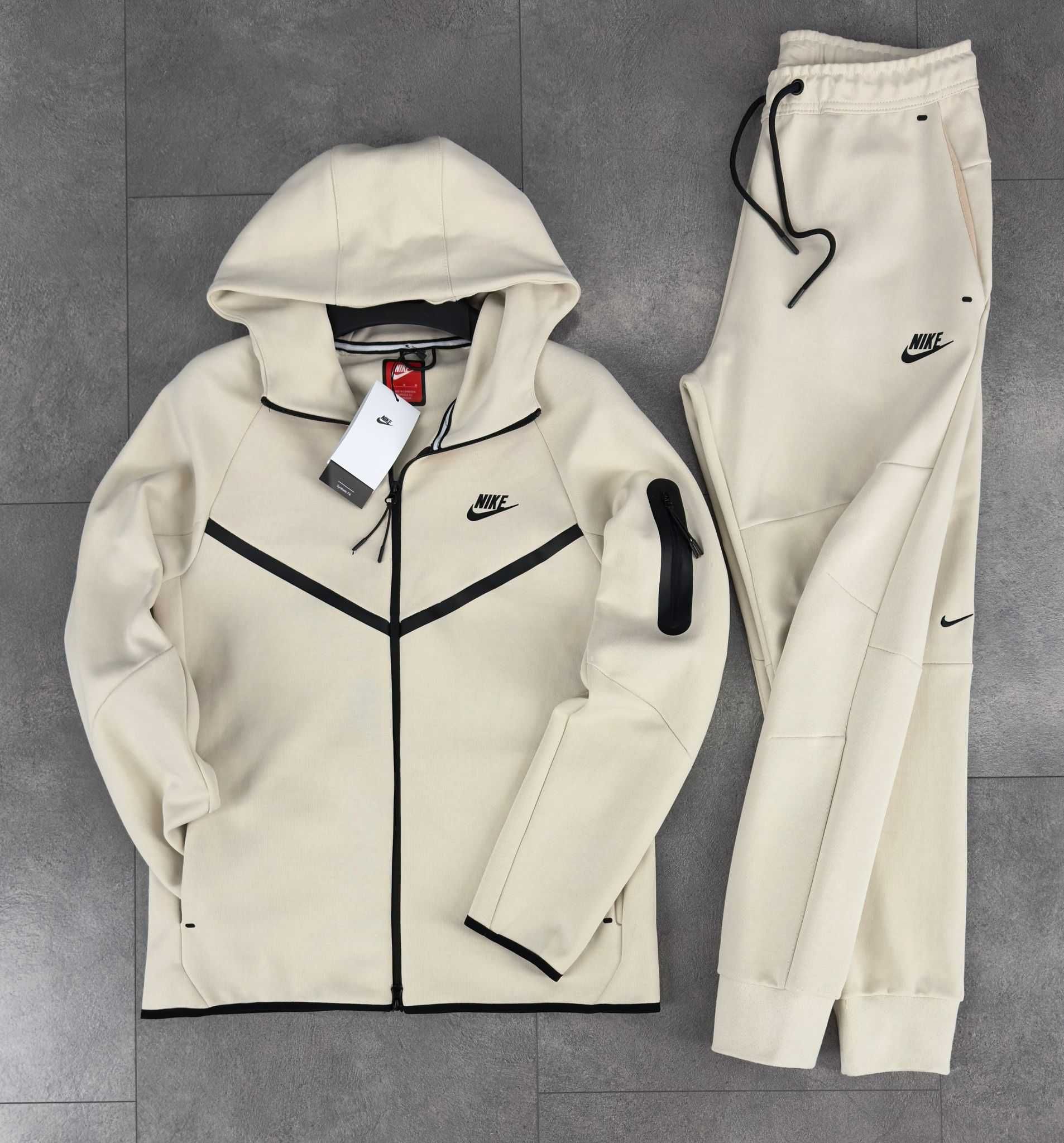 NIKE Tech Full-Zip Windrunner Hoodie & Fleece Jogger