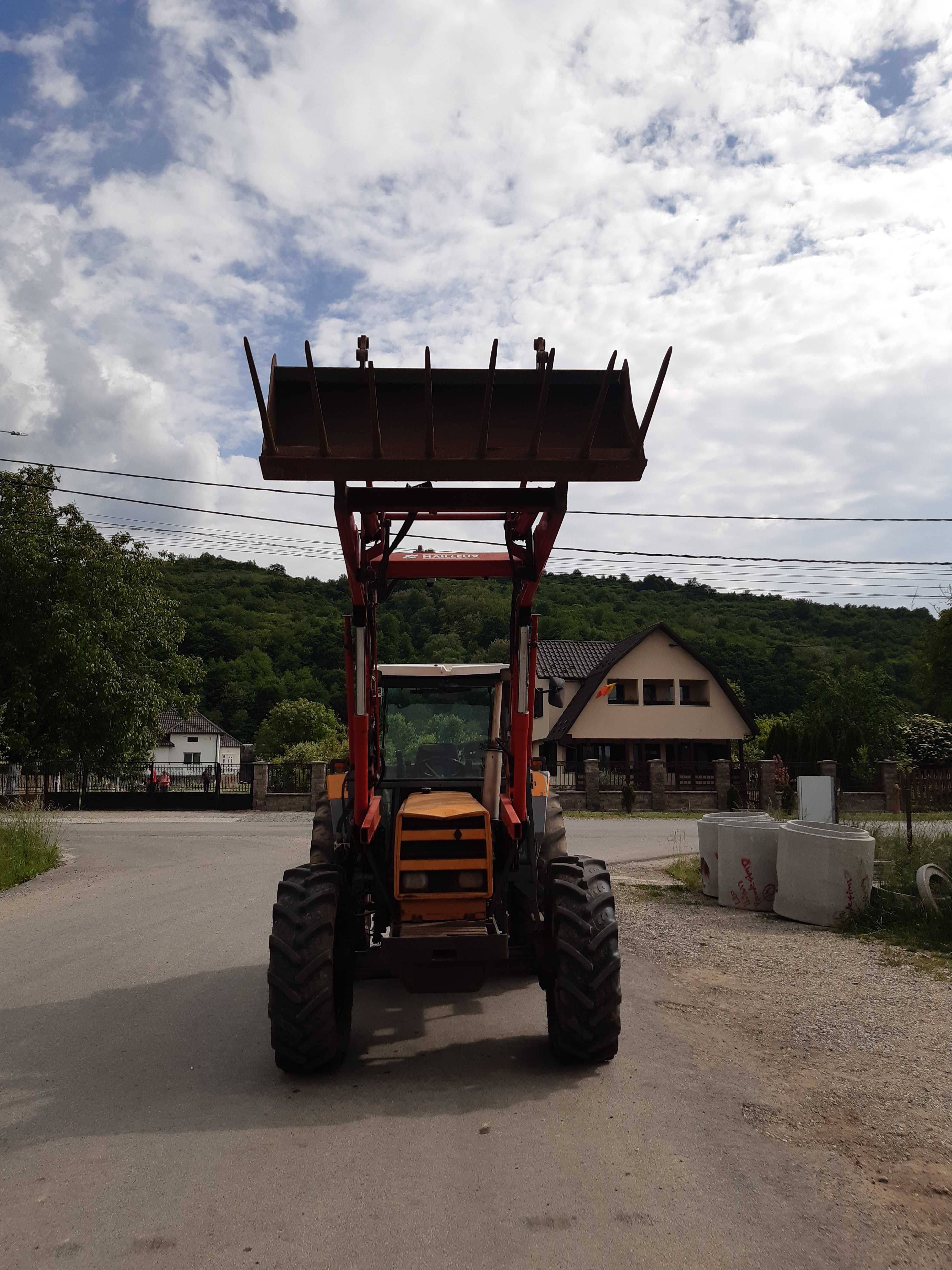 Tractor Renault 85.14