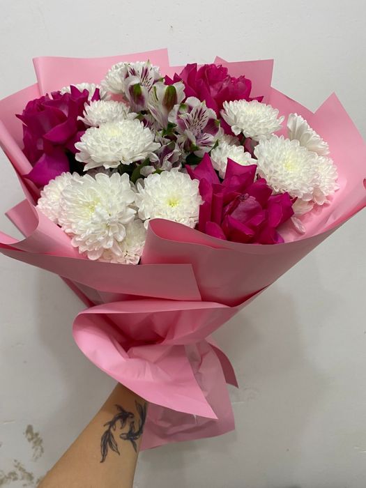 Цветок розвая роза