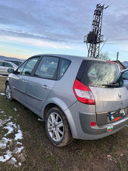 Рено Сценик 2.0 бензин на части