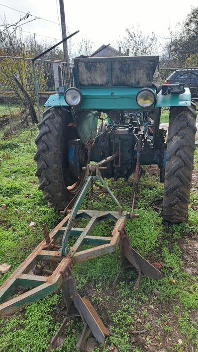 Продавам Дт 20 с инвентар