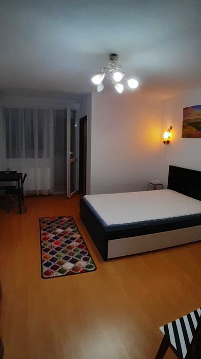 Particular inchiriez garsoniera