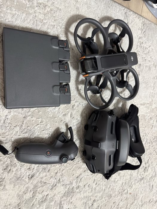 Дрон DJI Avata 2 Fly More Combo (3 батареи) серый