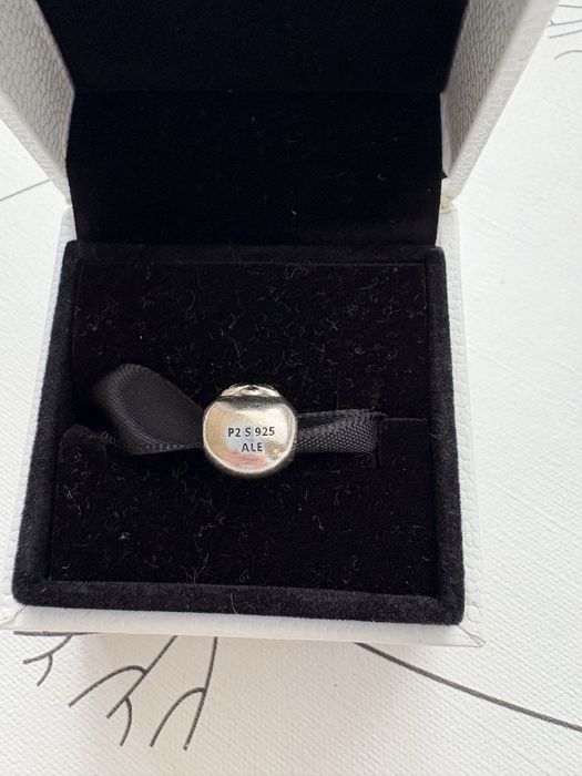 Pandora оригинални висулки за гривна,предлагам поотделно или в сет