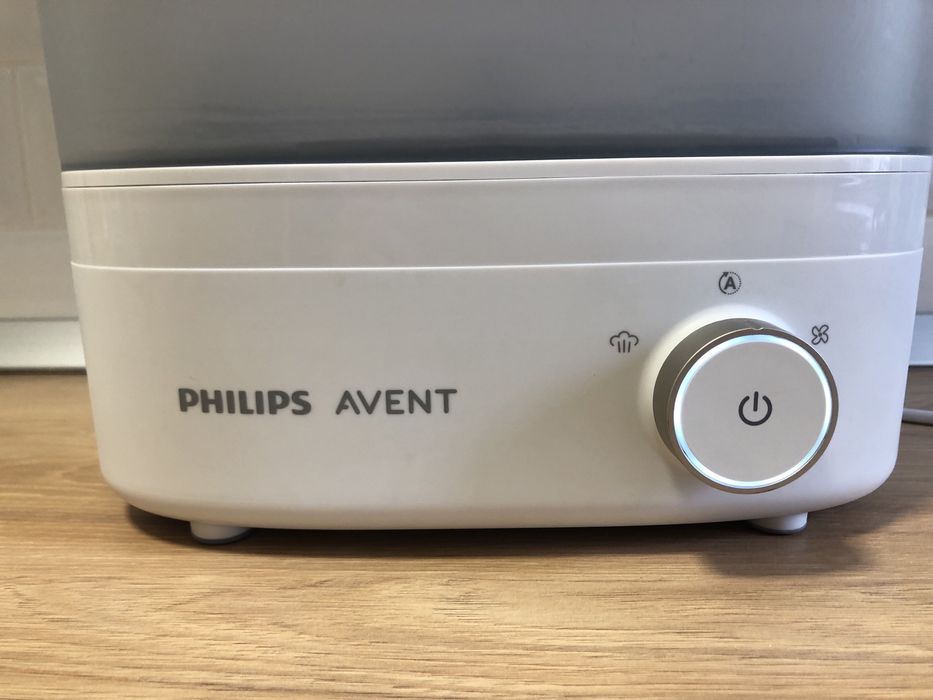 Sterilizator si uscator biberoane Philips Avent