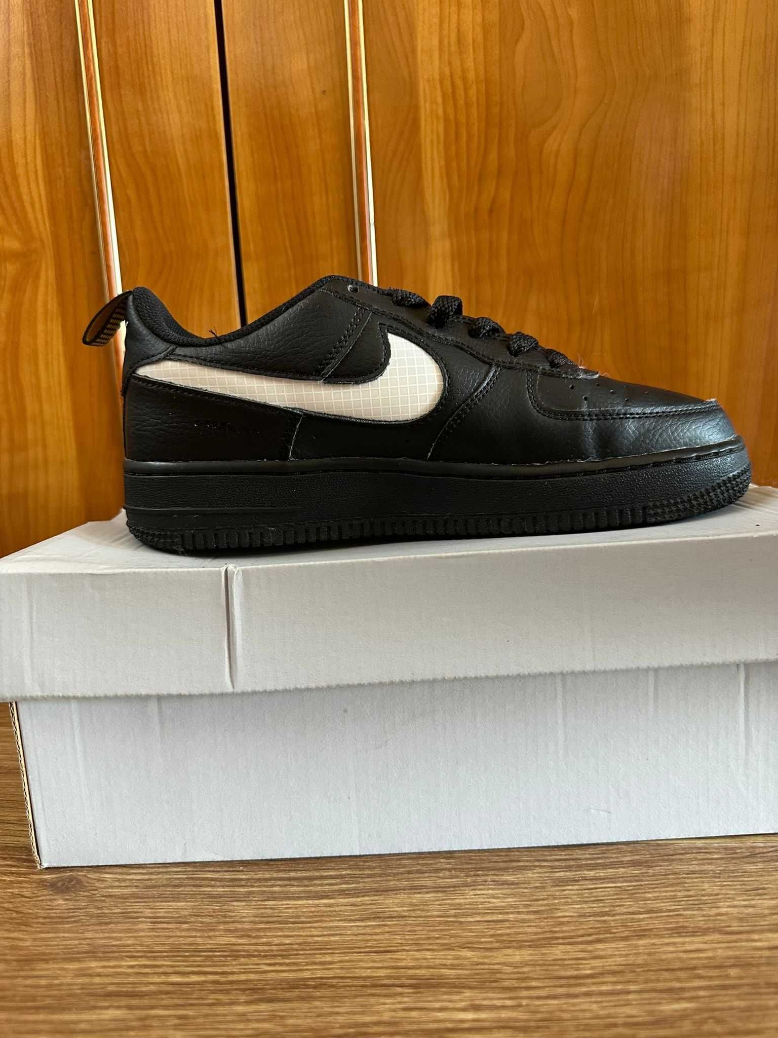 Adidasi dama Nike Air Force 1 Lv8 Gs