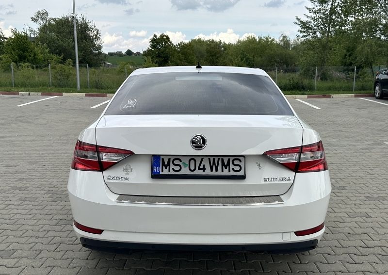 Skoda Superb 2,0 tdi 2017  accept variante !