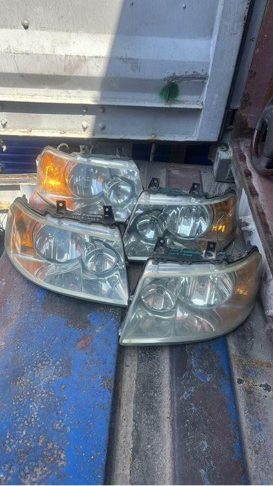 Фары на Ford Expedition