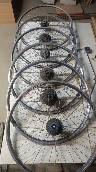 Запчасти для велосипедов б/у ( диски, шлема, рули )