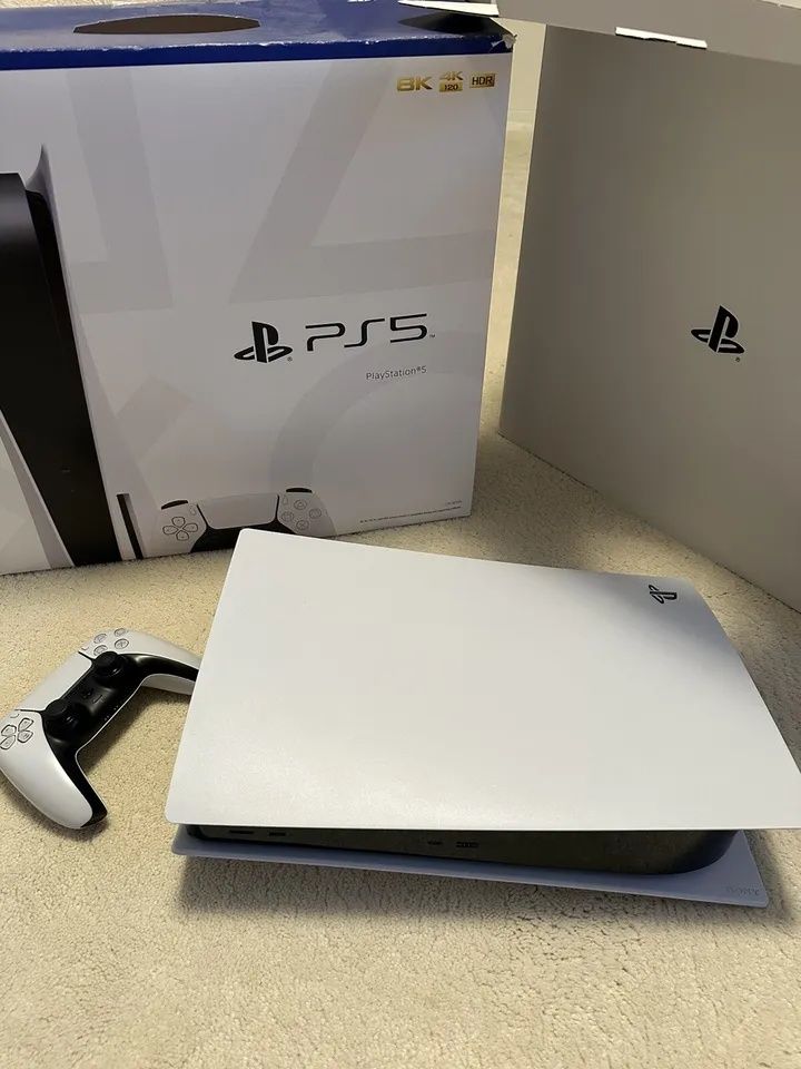 Playstation 5 Disc edition, 20 jocuri, 825gb