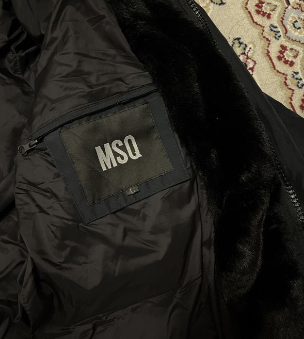 Продаю зимнюю куртку MSQ