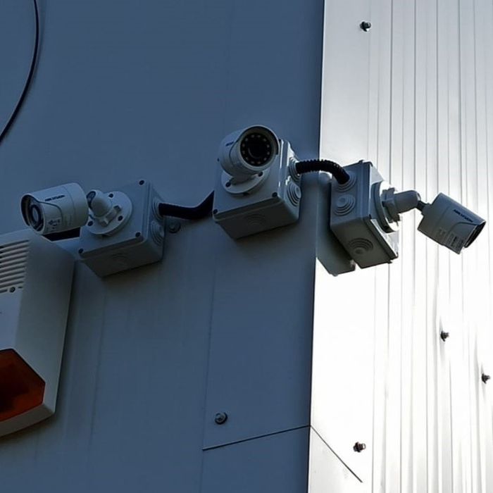 Instalare sistem camere de supraveghere video; Servicii It si retea