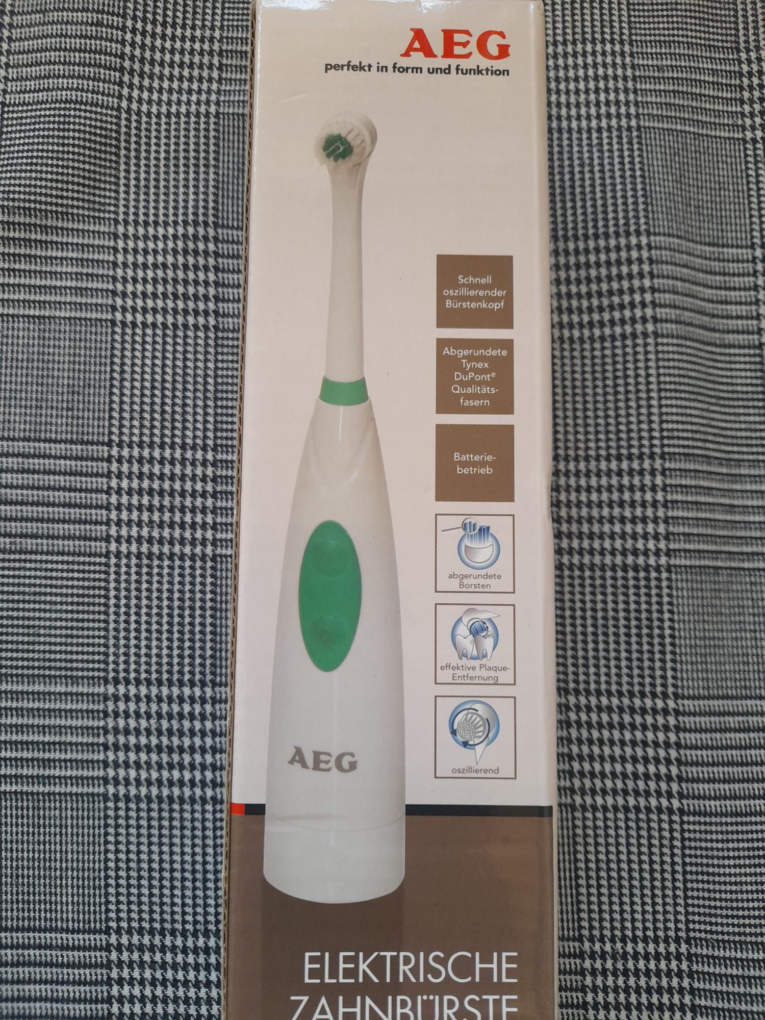 Електрическа четка за зъби AEG