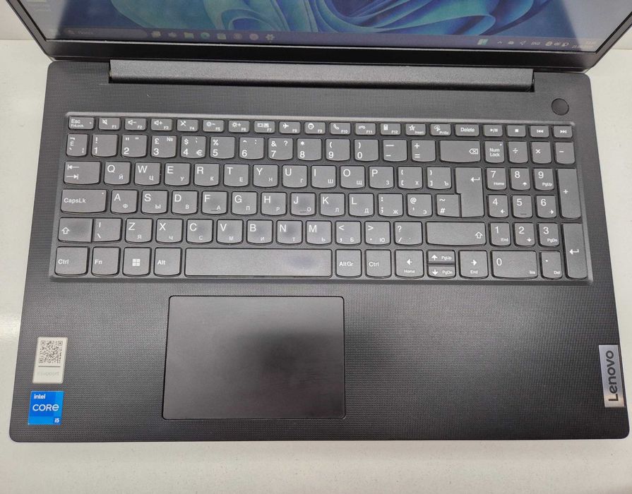 Lenovo 265$  Intel Core i5-1135G7  8/256 M.2 NVMe 15,6 Ekran