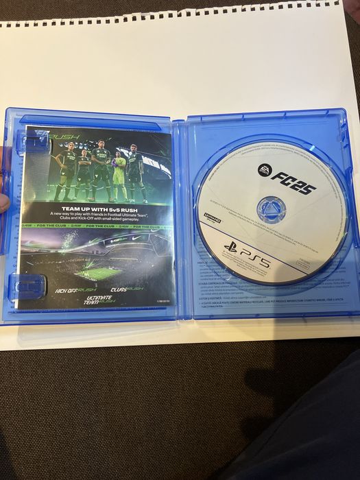 Vand FC25 pentru PS5