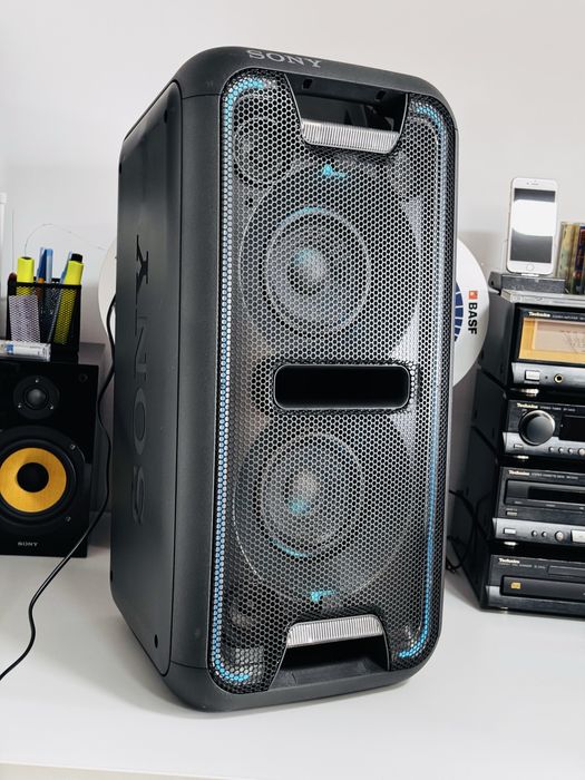 Boxă cu bluetooth și lumini SONY GTK-XB7,sunet foarte bun,extra bass!